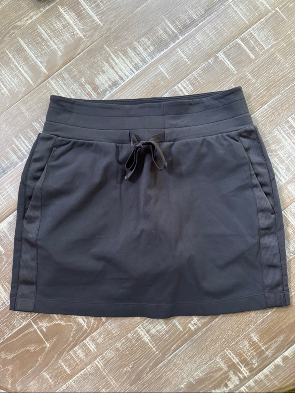 Athleta Black Metro Drawstring Skirt XS
